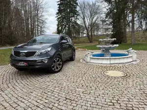 Kia Sportage Spirit 2WD 1.Hand 8Fach Klima PDC SHZ