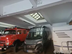 Abstellplätze  im Freien oder in der Halle zu vermieten 