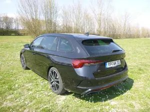 Skoda Octavia Octavia Combi 2.0 TSI DSG RS Bild 5