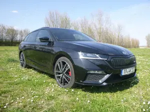 Skoda Octavia Octavia Combi 2.0 TSI DSG RS Bild 4
