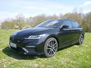Skoda Octavia Octavia Combi 2.0 TSI DSG RS Bild 2