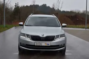 Skoda Octavia 2.0TDI*Style*DSG*LED*AHK*ACC Bild 4