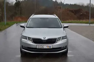Skoda Octavia 2.0TDI*Style*DSG*LED*AHK*ACC Bild 3
