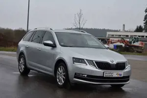 Skoda Octavia 2.0TDI*Style*DSG*LED*AHK*ACC Bild 2