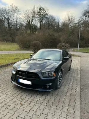 Dodge Charger SRT - 8