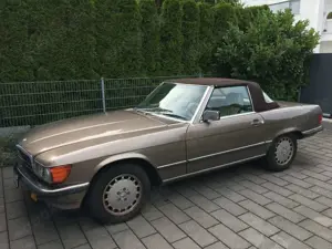 Mercedes-Benz SL 560