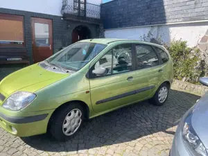 Renault Scenic Megane 1.6e RT