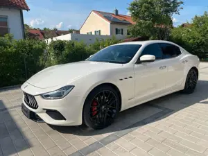 Maserati Ghibli Gran Sport S Q4 Carbon Harman ACC TOTW Bild 3