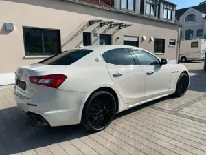 Maserati Ghibli Gran Sport S Q4 Carbon Harman ACC TOTW Bild 4
