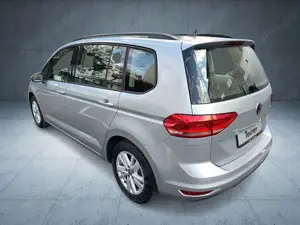 Volkswagen Touran 1.5 TSI Comfortline Navi ACC Carplay Einparkhilfe Bild 3