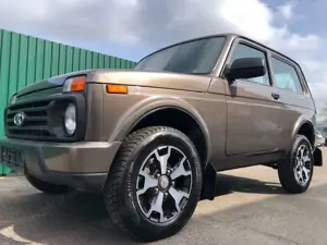 Lada Niva NIVA "URBAN" KLIMA! SITZHEIZ LMF -2 J. GARANTIE!
