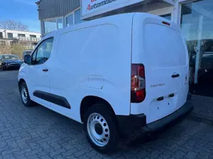 Peugeot Partner PARTNER PREMIUM  L1/AUTOMATIK/TEMPO/TÜV+ Bild 4
