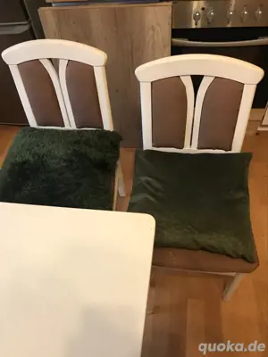 Esstisch aus Holz 