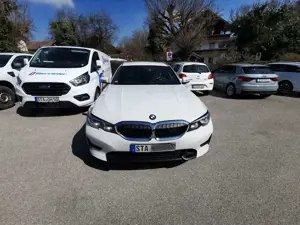 BMW 320 320 d Sport Line Bild 4