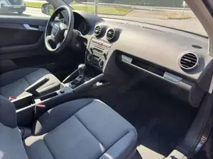 Audi A3 1.6 FSI Attraction Bild 5