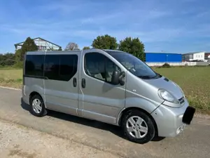 Opel Vivaro Tour ** 8 Sitzer ** TüV NEU