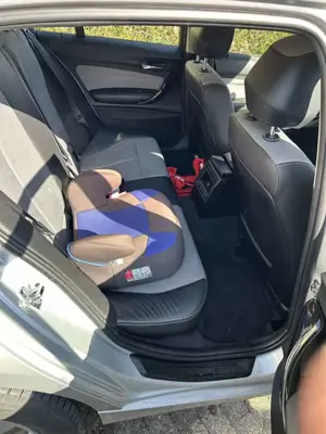 BMW 118 118d Urban Line Bild 2