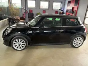 MINI Cooper ~Navi~SHZ~Automatik~Teilleder~Sportsitze Bild 3