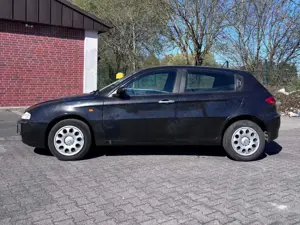 Alfa Romeo 147 1.6 Twin Spark Distinctive Bild 4