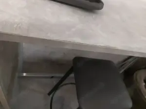 Bar Tisch mit 2 bar hocker wie neu grau, Metall beine Bild 5