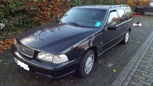 Volvo V70 Kombi, schwarz, Benziner, Euro 3, Garagenw Getriebe manuell, schaltet sauber, Bauj. 3 2000 Bild 6