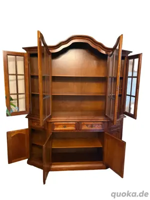 Italienische Möbel, Vitrinenschrank, Wurzelholz, Nussbaum Biedermeier u.a