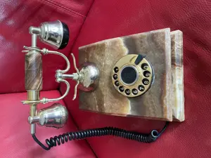 Telefon aus Stein   Onyx? Vermutlich Post 