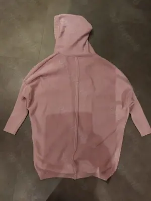 Neue längere Strickjacke