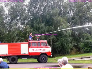 Reife Stute, 70 öffnet die runden Pobäckchen für Dich - - ? Bild 3