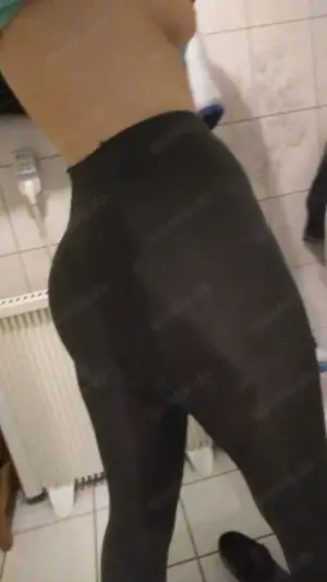 SB Videos von einer engen Milf mit schöner P... Bild 3
