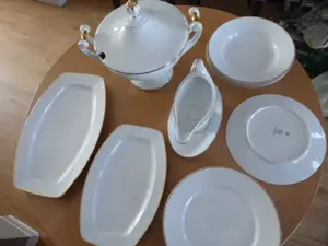 Hutschenreuther Selb. Bavaria JE Goldrandservice