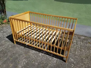 Kinderbett 140x70 aus Holz - Gebraucht