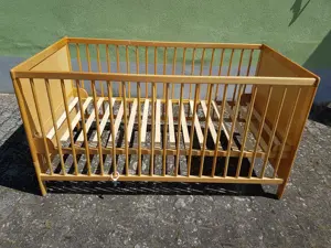 Kinderbett 140x70 aus Holz - Gebraucht