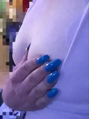 Sexy Sissy sucht einen extra GROßEN Schwanz zum verwöhnen