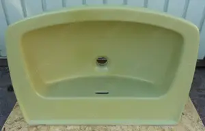 Waschbecken moosgrün