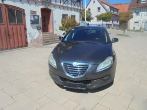 Lancia Delta Benzin 120 PS Bj 6 2011 TÜV NEU mit Scheckgheft 