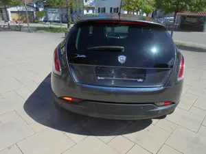 Lancia Delta Benzin 120 PS Bj 6 2011 TÜV NEU mit Scheckgheft  Bild 4