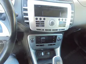 Lancia Delta Benzin 120 PS Bj 6 2011 TÜV NEU mit Scheckgheft  Bild 8