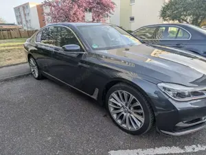 BMW 730 730d xDrive Entertain./Har-Kar/TV/DAB/D-Assist+ Bild 2