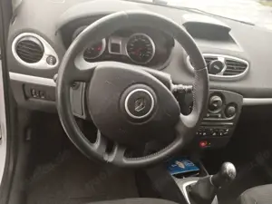 Renault Clio 1.2 16V 75 Dynamique Bild 3