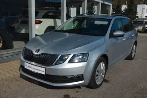 Skoda Octavia Combi Ambition 2.0 TDI*AUTOMATIK*NAVI*