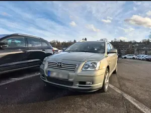 Toyota Avensis 2.0 D-4D Combi Executive Bild 3