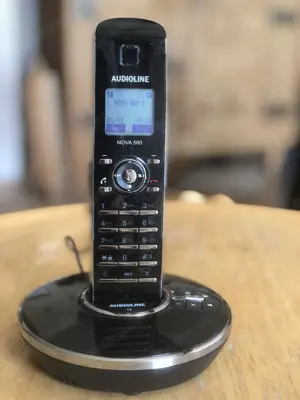 Telefon: Audioline Nova 580 (mit Basisstation)