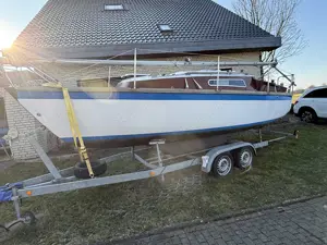 Segelboot Biga 22 mit Anhänger