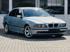 BMW 523 523i e39