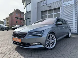 Skoda Superb Combi LK 4x4 Pano+AHK+Virtual+Fronthzg