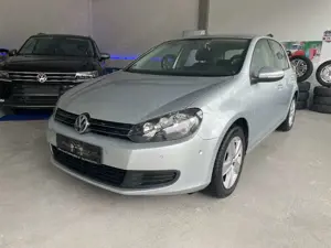 Volkswagen Golf 1.4 TSI * PDC, Tüv Neu *