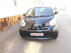 Toyota iQ Basis