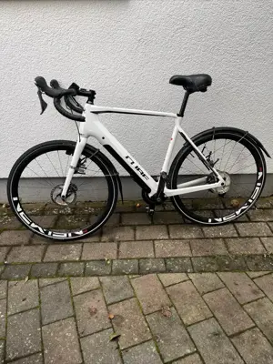 Cube Agree Hybrid C:62 SL Disc Aksium