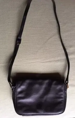 Damen-Umhängetasche  Handtasche  Überschlagtasche  borella YKK 